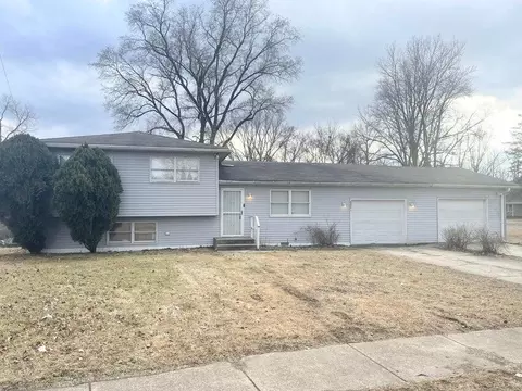 8801 Hemlock Ln, Gary, IN 46403 photo 1