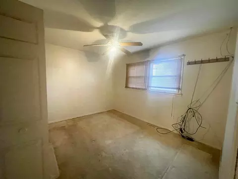 8801 Hemlock Ln, Gary, IN 46403 photo 7