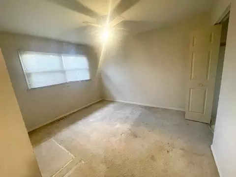 8801 Hemlock Ln, Gary, IN 46403 photo 6