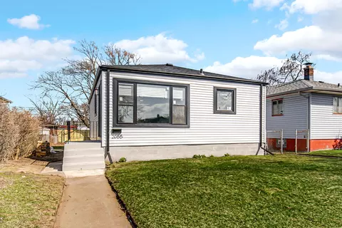 2055 Roosevelt St, Gary, IN 46404 photo 2