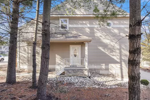 37 Tayside St, Valparaiso, IN 46385