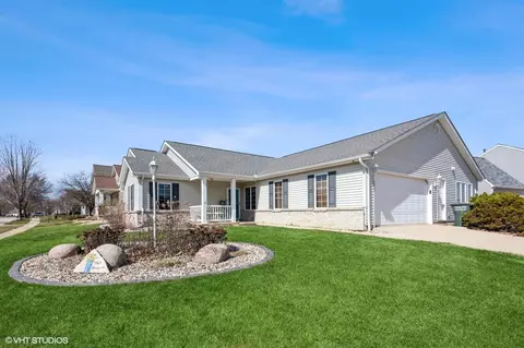 1767 Glasgow St, Valparaiso, IN 46385