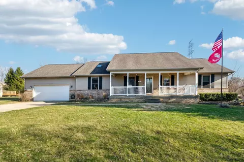 851 Mirmar Dr, Valparaiso, IN 46385