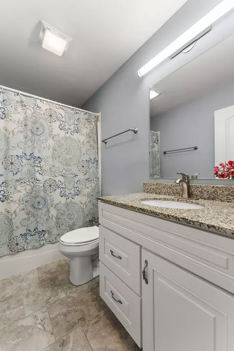 Bath - 1633 11th Pl, Hobart, IN 46342 photo 5 of 5