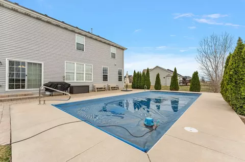 8354 Willow Haven Dr, Saint John, IN 46373 photo 5