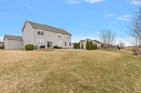 8354 Willow Haven Dr, Saint John, IN 46373 photo 7