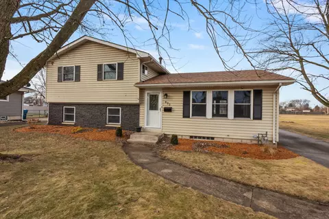 822 Oday Dr, Griffith, IN 46319 photo 1