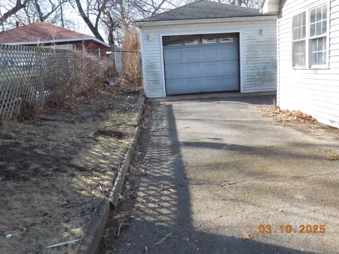 Exterior - 2701 W 41st Ave, Gary, IN 46408 photo 2 of 3