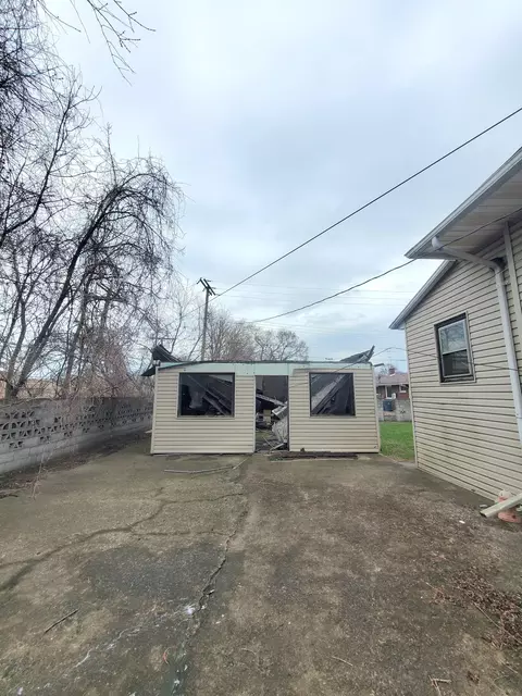 1327 Roosevelt St, Gary, IN 46404 photo 25
