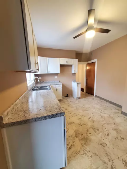 1327 Roosevelt St, Gary, IN 46404 photo 11