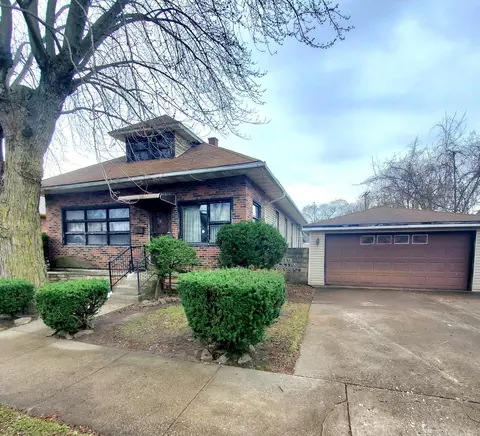 1327 Roosevelt St, Gary, IN 46404 photo 1