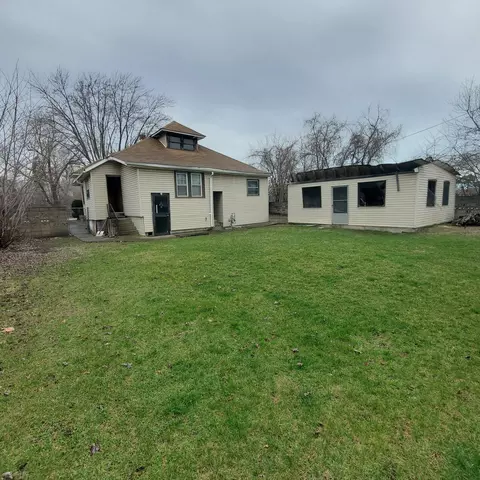 1327 Roosevelt St, Gary, IN 46404 photo 6