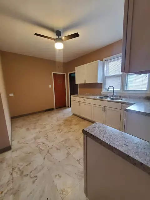 1327 Roosevelt St, Gary, IN 46404 photo 12