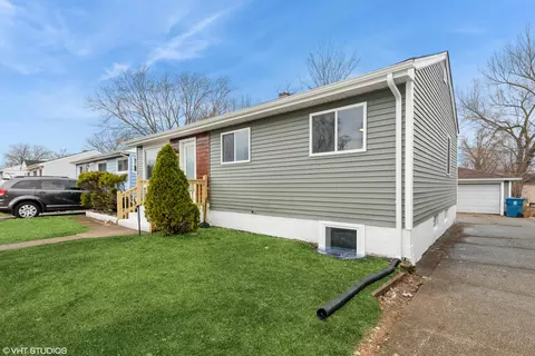 4332 E 11th Pl, Gary, IN 46403 photo 2