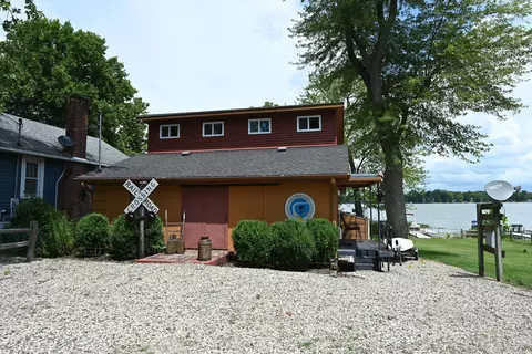 6962 E 150, Kewanna, IN 46939