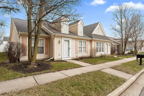 243 Edinburgh St, Valparaiso, IN 46385