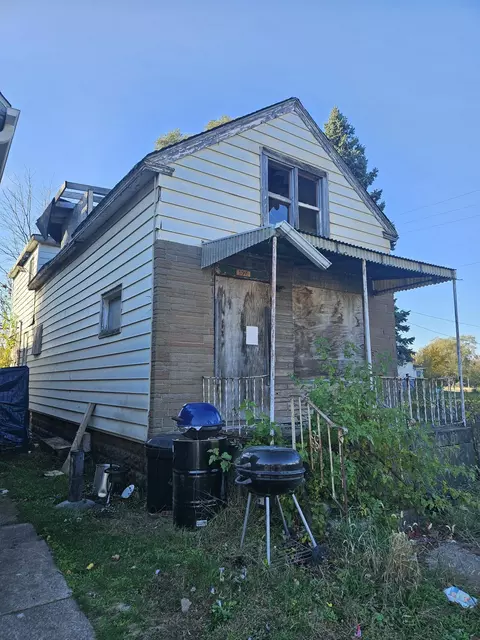 1524 Garfield St, Gary, IN 46404 photo 1