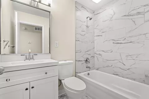 Bath - 2045 W 50th Pl, Gary, IN 46408 photo 2 of 3