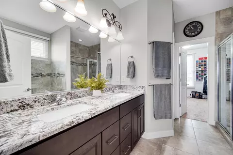Bath - 9757 Garden Way, Saint John, IN 46373 photo 2 of 6