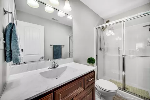 Bath - 9757 Garden Way, Saint John, IN 46373 photo 4 of 6