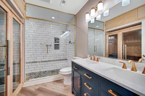 Bath - 9757 Garden Way, Saint John, IN 46373 photo 5 of 6
