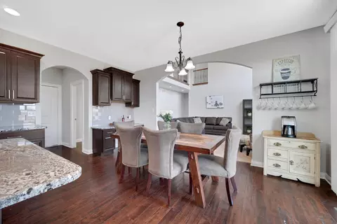 Dining - 9757 Garden Way, Saint John, IN 46373 photo 2 of 2