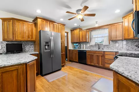 Kitchen - 336 Juniper St, De Motte, IN 46310 photo 2 of 3