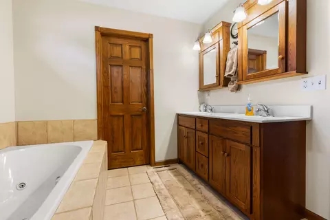 Bath - 336 Juniper St, De Motte, IN 46310 photo 1 of 3