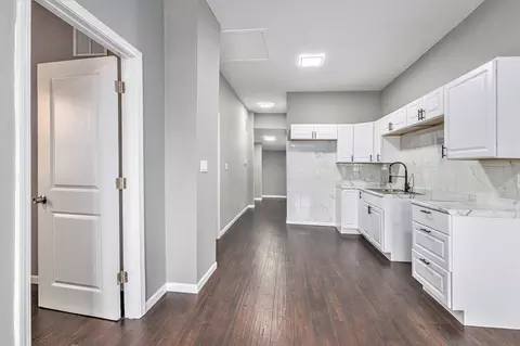 Entry Way - 918 Willow Ct, Hammond, IN 46320 photo 5 of 5