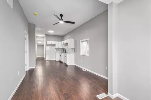 Entry Way - 918 Willow Ct, Hammond, IN 46320 photo 2 of 5