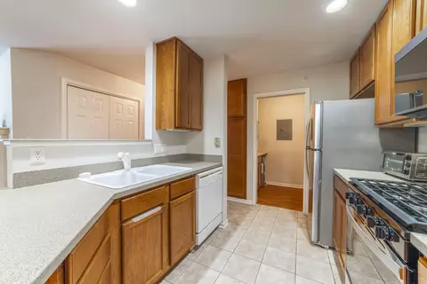 10409 White Oak Ln #2B, Munster, IN 46321 photo 10