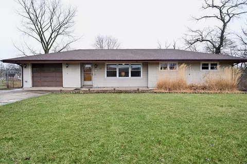 818 Yorktown St, Valparaiso, IN 46385