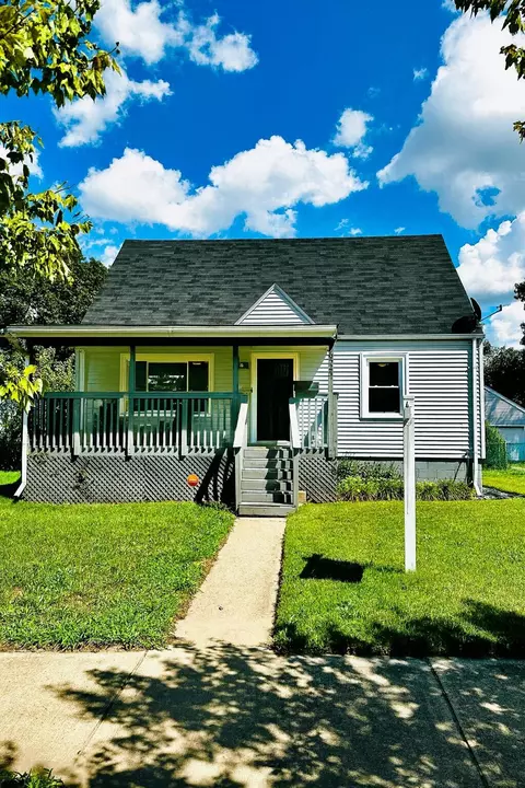 6525 Carolina Ave, Hammond, IN 46323