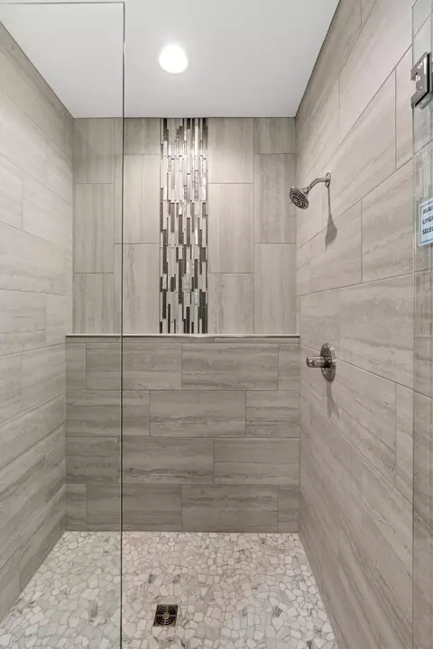 Bath - 10528 Black Opal Ln, Dyer, IN 46311 photo 1 of 1