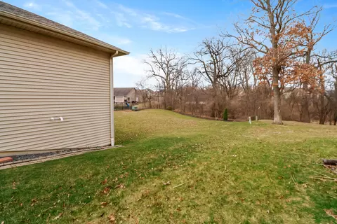 Exterior - 231 E 125th Ave, Crown Point, IN 46307 photo 4 of 5