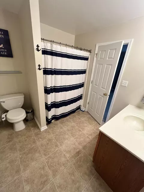 Bath - 905 Flagstone Dr, Dyer, IN 46311 photo 2 of 2