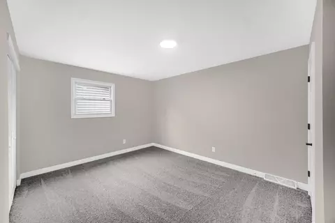 4407 W 24th Pl, Gary, IN 46404 photo 11