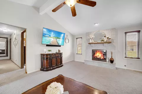 881 Robin Ct, Dyer, IN 46311 photo 11
