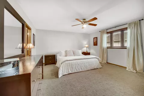 881 Robin Ct, Dyer, IN 46311 photo 15