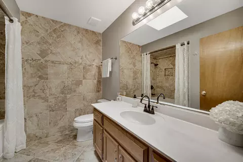 881 Robin Ct, Dyer, IN 46311 photo 14