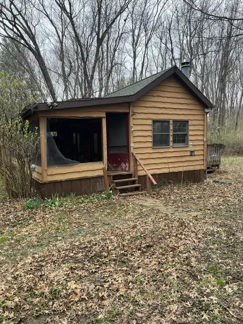 9024 W Toto Rd, San Pierre, IN 46374