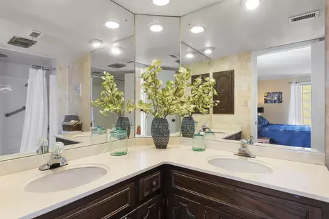 Bath - 2300 Bordeaux Walk #A2, Highland, IN 46322 photo 3 of 3