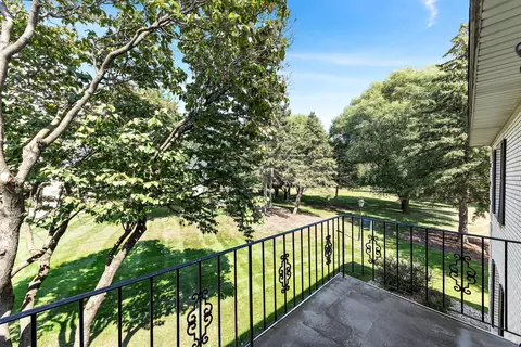 Exterior - 2300 Bordeaux Walk #A2, Highland, IN 46322 photo 5 of 8
