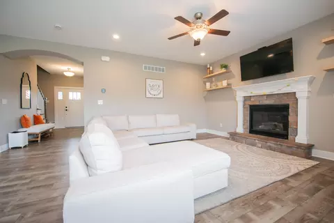 889 St Andrews Dr, Chesterton, IN 46304 photo 7
