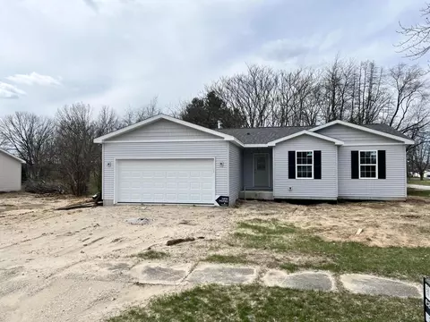 318 Litchfield Rd, Kingsford Heights, IN 46346