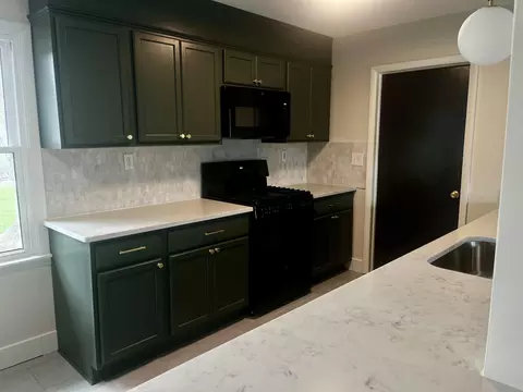 Kitchen - 4848 Ralston Pl, Griffith, IN 46319 photo 4 of 4