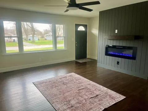 Living - 4848 Ralston Pl, Griffith, IN 46319 photo 2 of 3