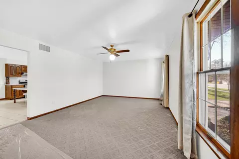 1123 E Miller St, Griffith, IN 46319 photo 14