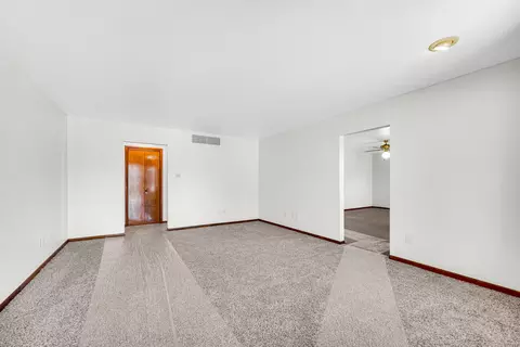 1123 E Miller St, Griffith, IN 46319 photo 3