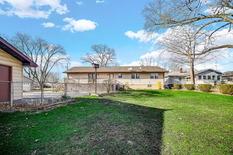 1123 E Miller St, Griffith, IN 46319 photo 29